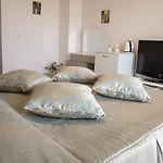 Long Aparthotel Shkorpilovtsi