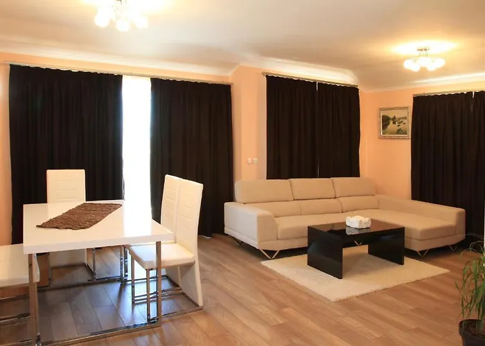 Long מלון דירות