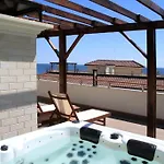 Apart Otel Long 4*