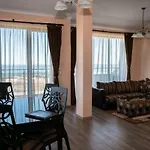 Long Apart Otel 4*