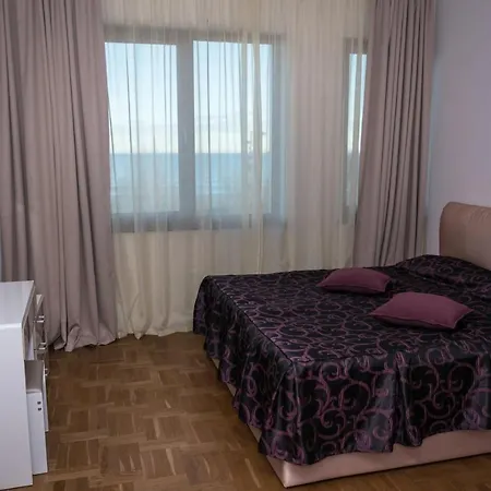 Hotel apartamentowy Long Shkorpilovtsi