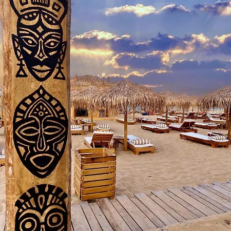 Ξενοδοχείο με διαμερίσματα Long 4*