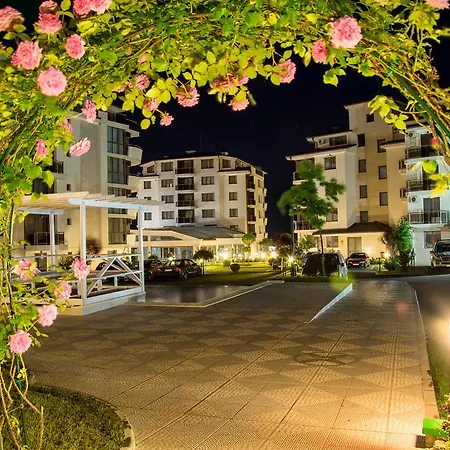 Long Ξενοδοχείο με διαμερίσματα 4*