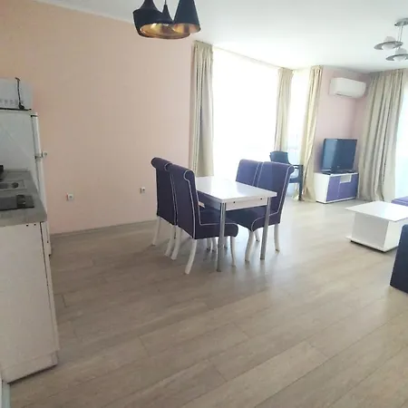 Aparthotel Long