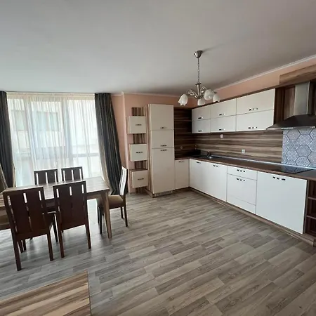 Aparthotel Long Shkorpilovtsi