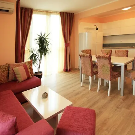 Long 4* Шкорпиловци