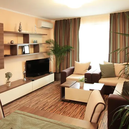Long Aparthotel Shkorpilovtsi