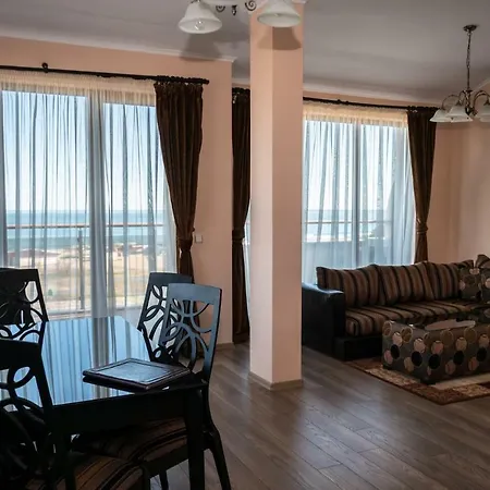 Long Apart Otel 4*