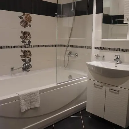 Long Ξενοδοχείο με διαμερίσματα Shkorpilovtsi