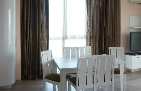 Long Hotel apartamentowy 4*