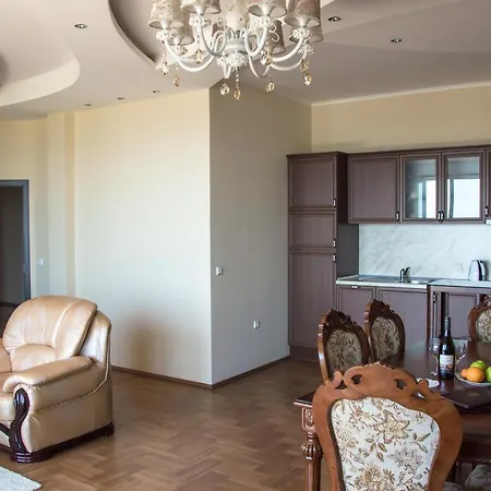 Ξενοδοχείο με διαμερίσματα Long 4*