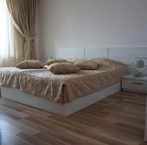 Long Hotel apartamentowy Shkorpilovtsi